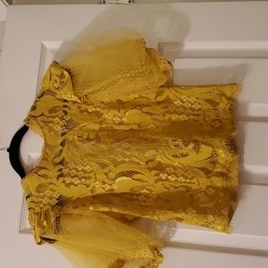 Blouse, yellow size M used once.